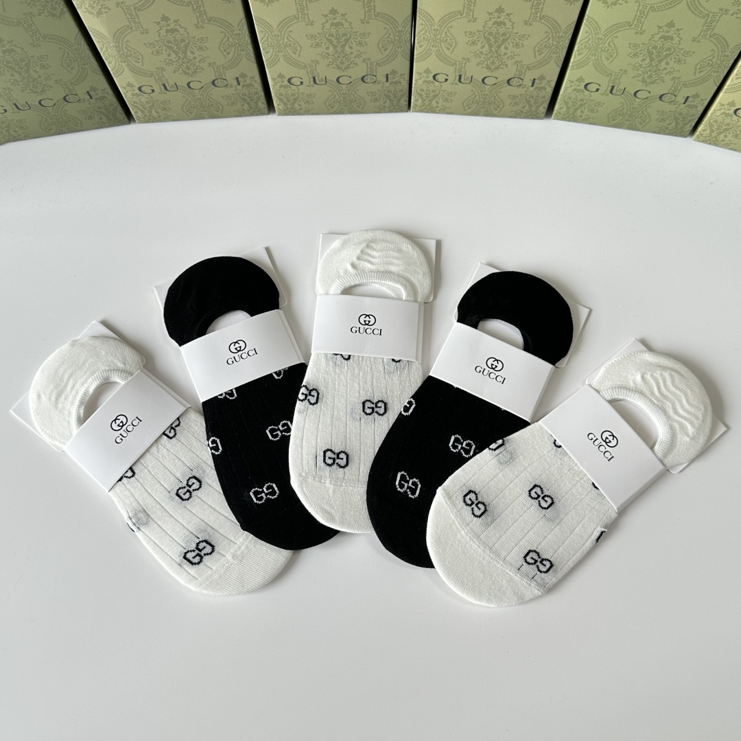  💛配专柜包装
Gucci (古驰) 新款船袜隐形袜堆堆袜袜子！一盒五双，专柜同步筒袜袜子，💛大牌出街