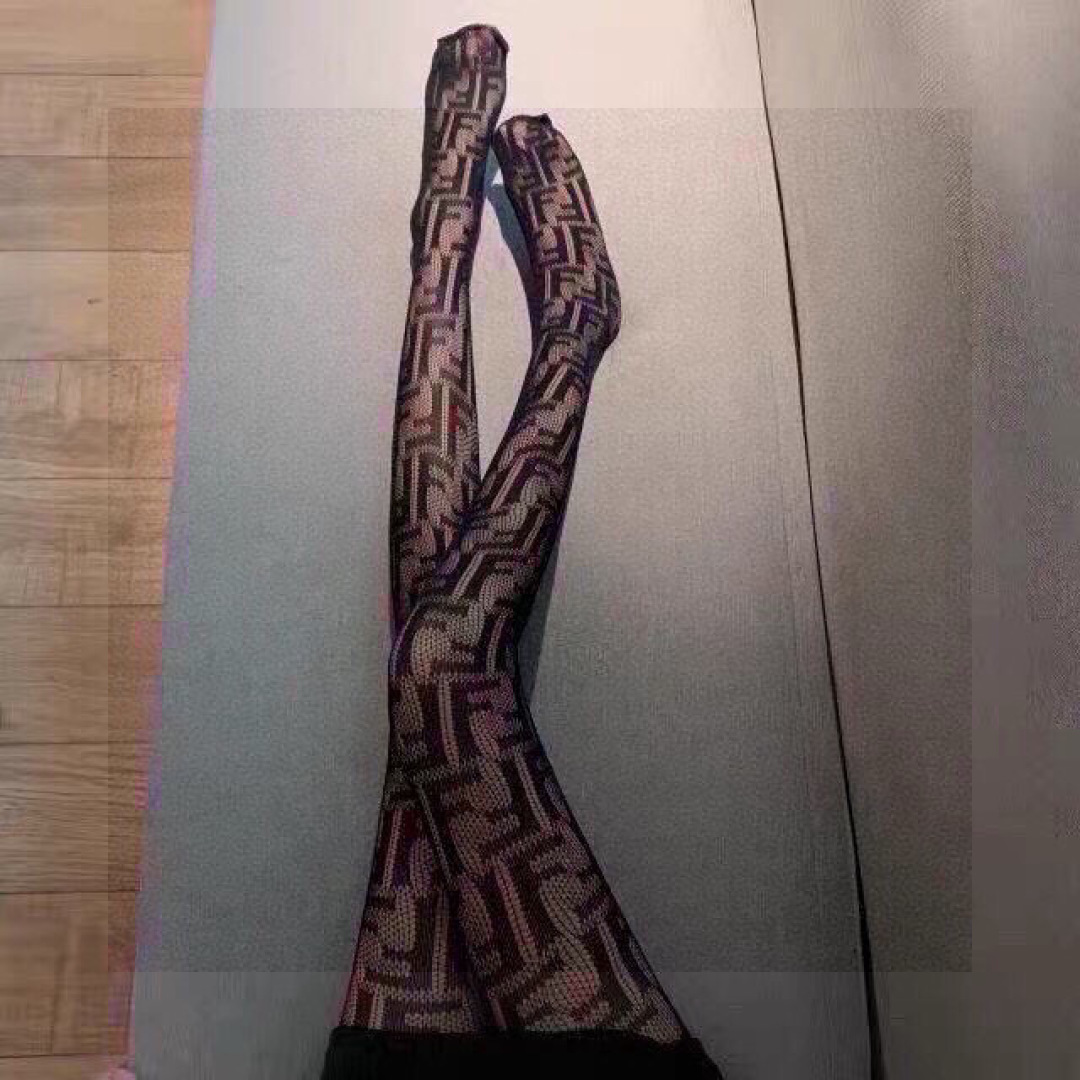  配包装【一盒一双】🌟火爆欧美芬迪FENDI丝袜，光腿季节过渡必备单品 出口日本专柜的网袜...纯正正货
