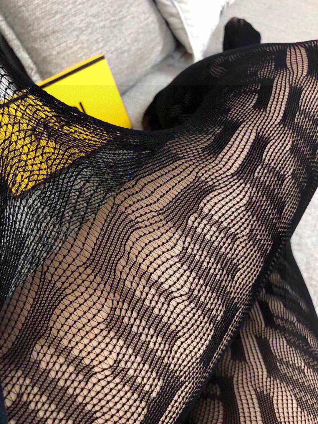  配包装【一盒一双】🌟火爆欧美芬迪FENDI丝袜，光腿季节过渡必备单品 出口日本专柜的网袜...纯正正货