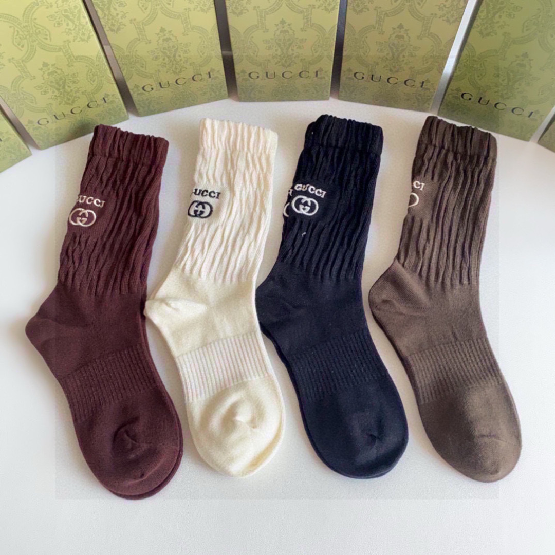 NO:352903,Special Packaging Gucci new classic combed cotton embroidered mid-length stacked socks!  One box and four pairs, counter synchronous socks, big brands are on the street, trendy people must have super easy to match. Socks, stockings, socks, gucci, gucci, socks19860909特配包装 Gucci（古驰）新款经典精梳棉刺绣中长款堆堆袜袜子！一盒四双, 专柜同步筒款袜子,大牌出街,潮人必备超好搭.袜子,丝袜,袜子,gucci,gucci,socks,accessory