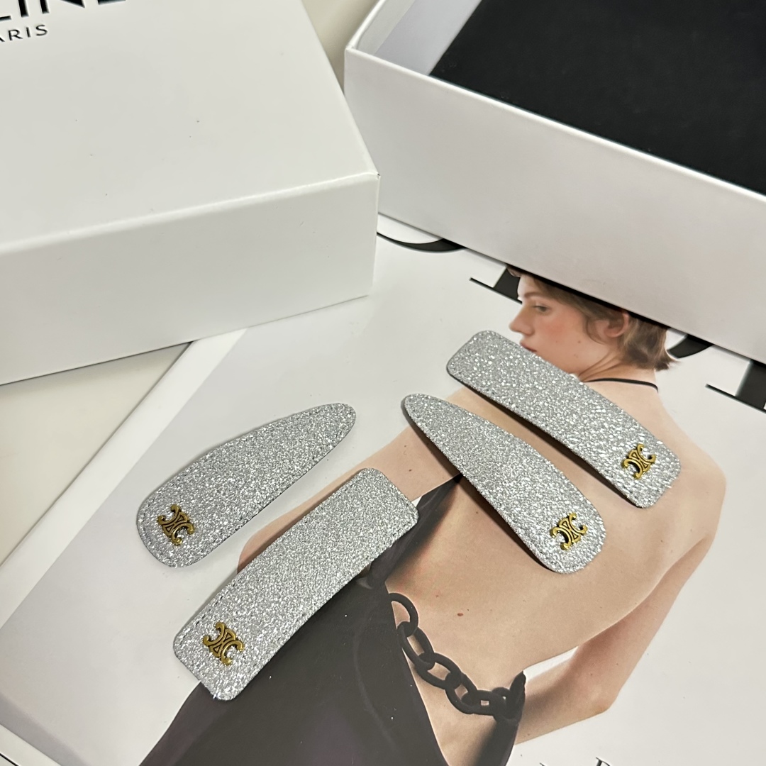    （两件套） 配全套包装
Celine（赛琳）今年最好卖的新款
Vintage中古复古发夹
超仙的一