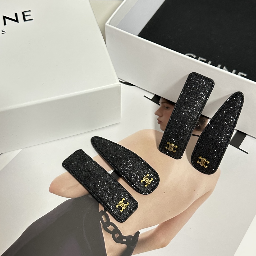    （两件套） 配全套包装
Celine（赛琳）今年最好卖的新款
Vintage中古复古发夹
超仙的一