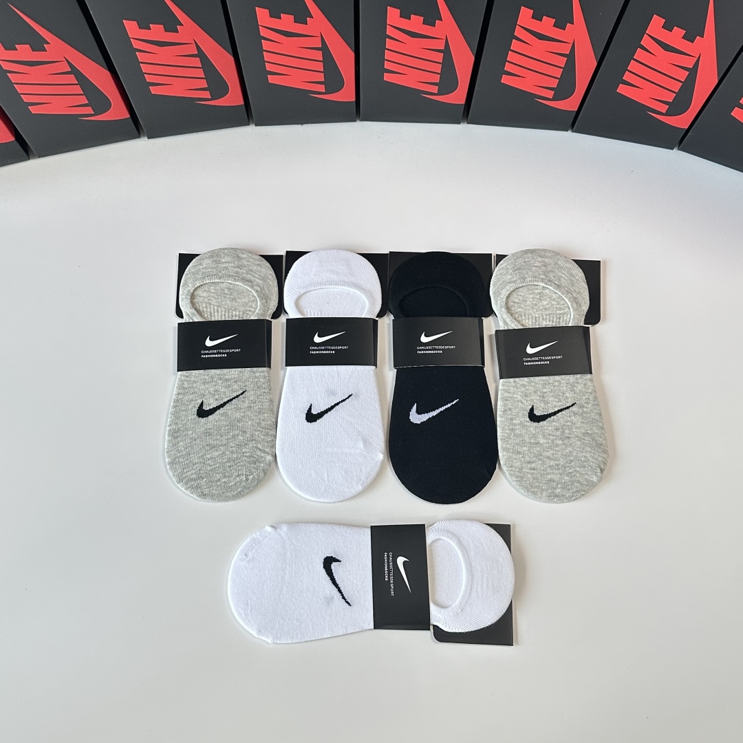 💛配专柜包装
NIKE（耐克）新款船袜堆堆袜袜子！一盒五双，专柜同步筒袜袜子，💛大牌出街，潮人必备。超好