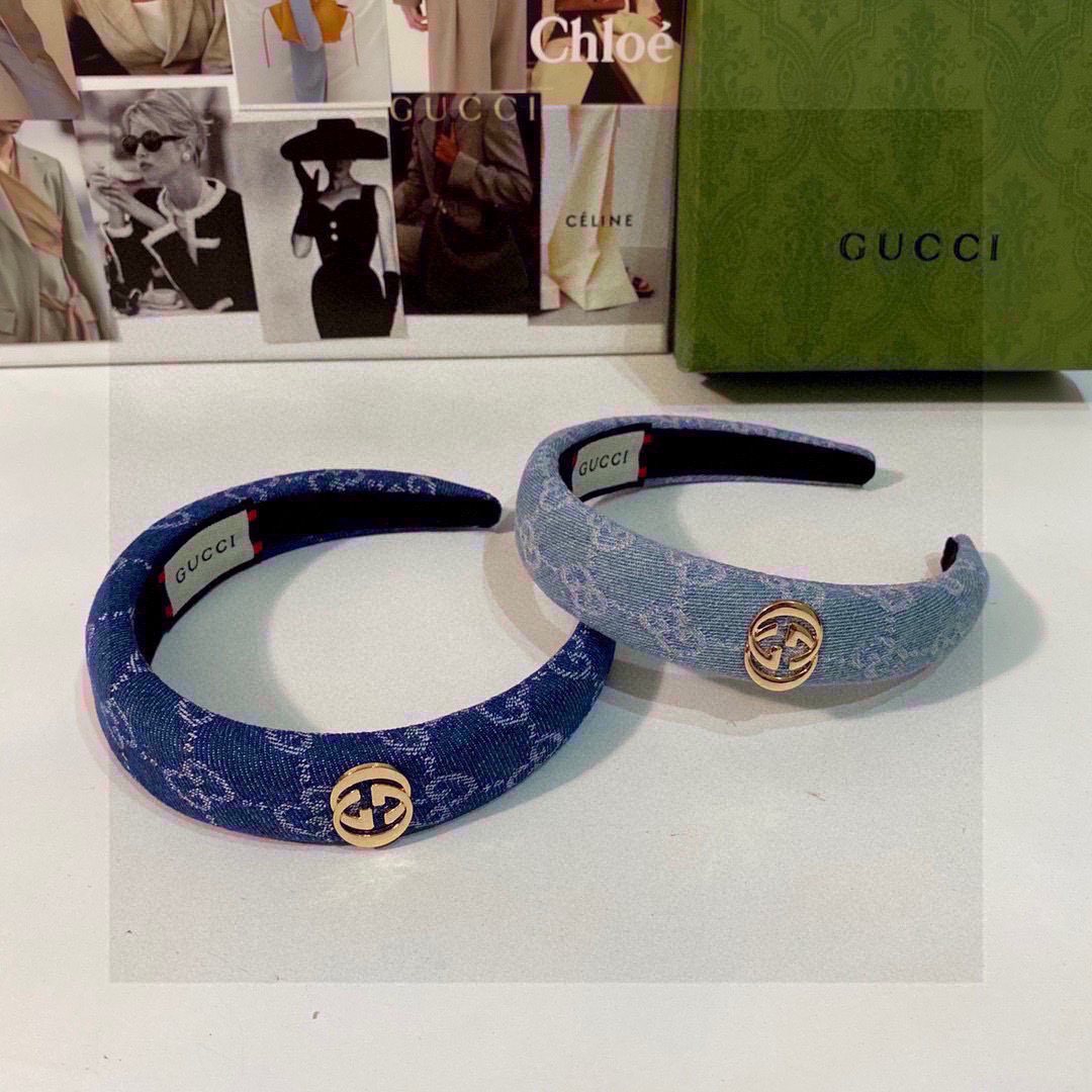  配专柜包装
GUCCI（古驰）最新发箍
小仙女入手
特殊材质 不嘞头
可盐可甜～