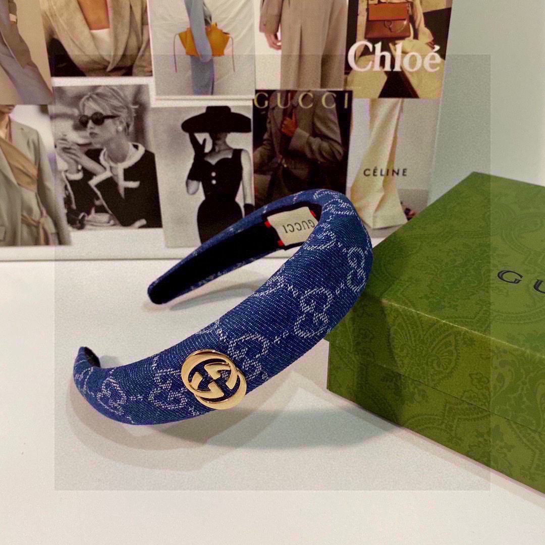  配专柜包装
GUCCI（古驰）最新发箍
小仙女入手
特殊材质 不嘞头
可盐可甜～
