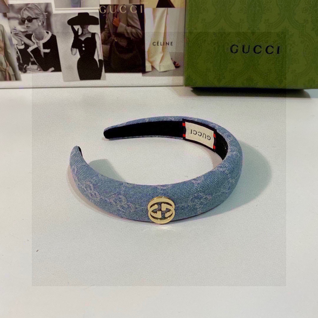  配专柜包装
GUCCI（古驰）最新发箍
小仙女入手
特殊材质 不嘞头
可盐可甜～