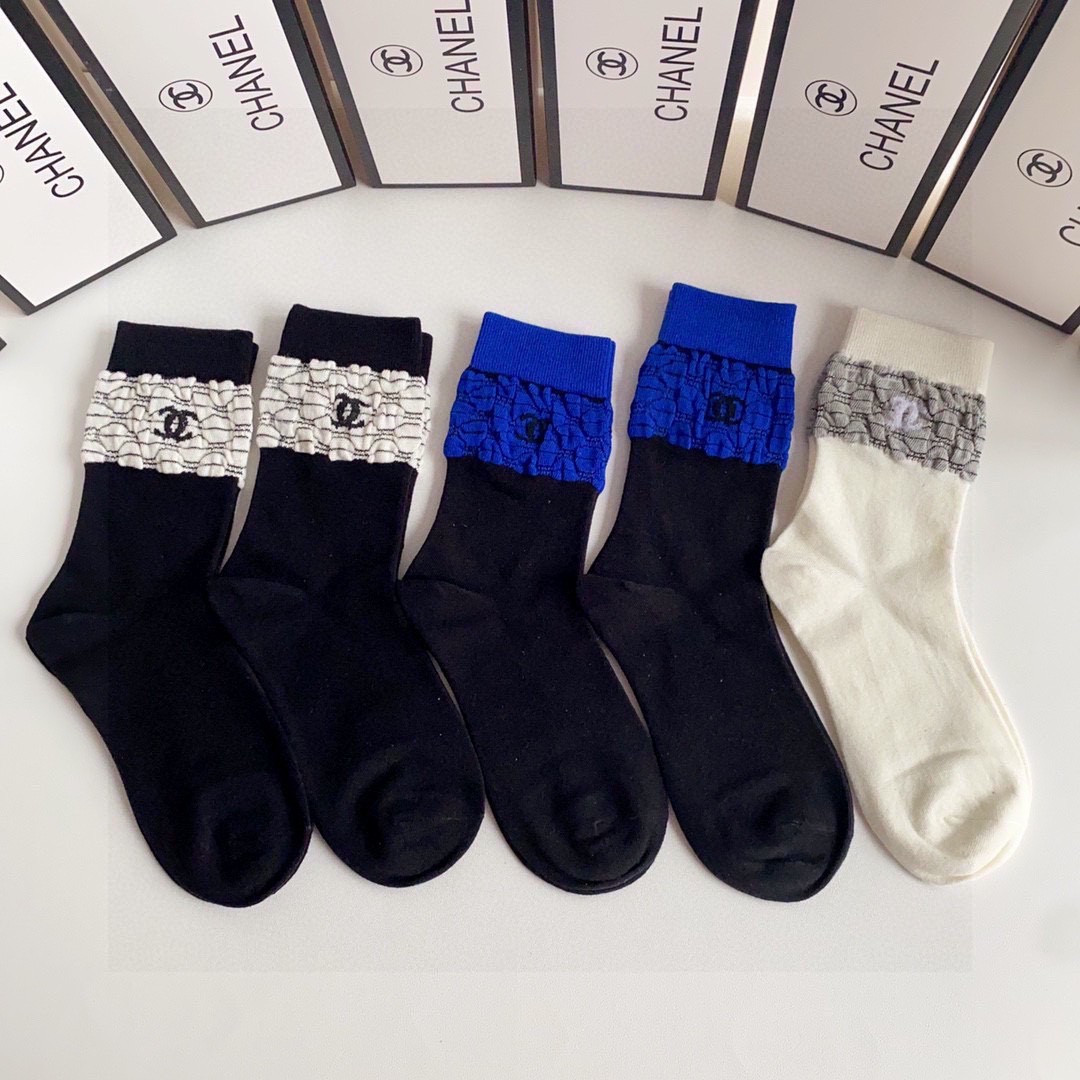 NO:355636,Special counter packaging Chanel (Chanel) new mid-length stacked socks and socks!  One box of five pairs, counter synchronous socks, big brands on the street, trendy people must have super easy to match socks, stockings, socks, chanel, chanel, socks19860909特配专柜包装 Chanel（香奈儿）新款中长款堆堆袜袜子！一盒五双,专柜同步筒袜袜子,大牌出街,潮人必备超好搭袜子,丝袜,袜子,chanel,chanel,socks,accessory