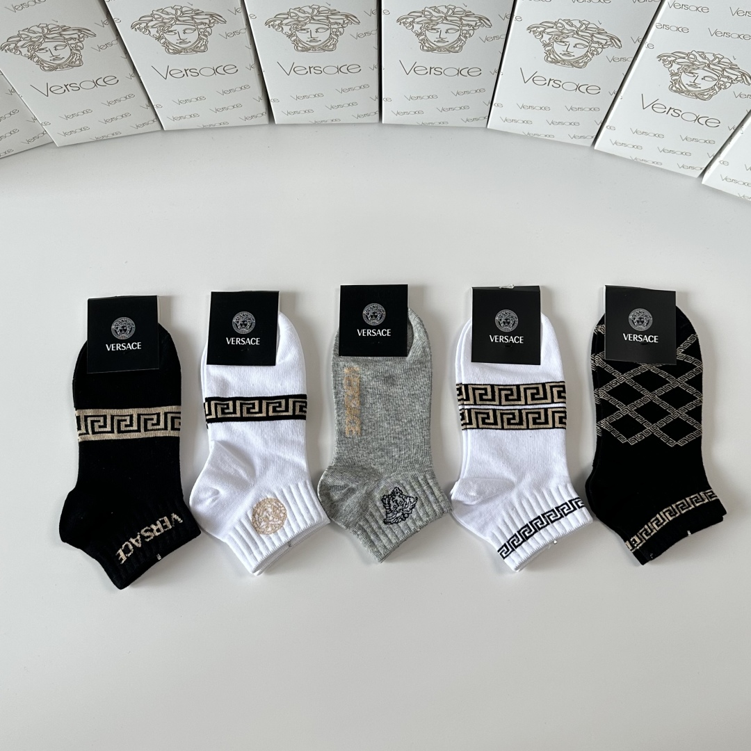 💛配专柜包装
VERSACE（范思哲） 新款中短款堆堆袜袜子！一盒五双，专柜同步筒袜袜子，💛大牌出街，潮