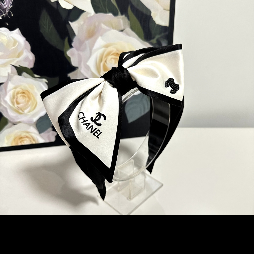 NO:368136,Specially equipped with counter packaging Chanel (Chanel) latest bow hairband, fairy, quick purchase, special material, no head, salt or sweet~ hairpins, hairpins, chanel, chanel, hairpins19860909特 配专柜包装 Chanel (香奈儿)最新蝴蝶结发箍 小仙女快入手 特殊材质 不嘞头 可盐可甜～发夹,发夹,chanel,chanel,hairpins,accessory