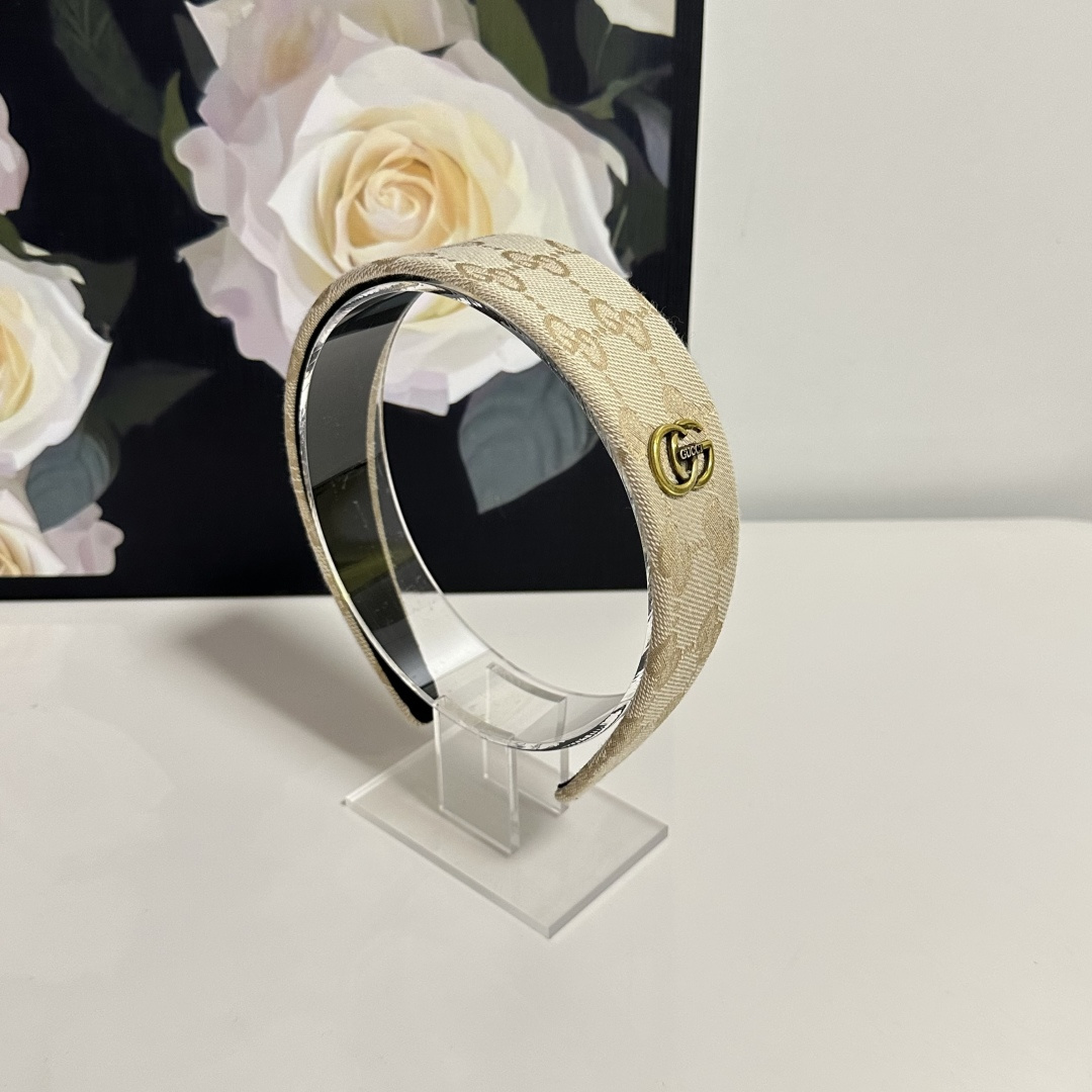 NO:368122,Specially equipped with counter packaging Gucci (Gucci) latest old-fashioned hairband, fairy, quick to buy, special material, no head, salt or sweet~ hairpins, hairpins, gucci, gucci, hairpins19860909特 配专柜包装 Gucci（古驰）最新老花发箍 小仙女快入手 特殊材质 不嘞头 可盐可甜～发夹,发夹,gucci,gucci,hairpins,accessory