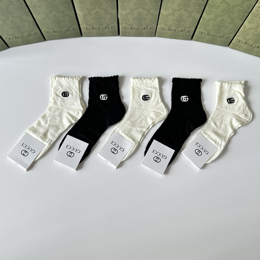 NO:358215,Special package Gucci new embroidered classic mid-length stacked socks!  One box of five pairs, counter synchronous socks, big brands on the street, trendy people must have super good socks, stockings, socks, gucci, gucci, socks19860909特 配包装 Gucci（古驰）新款刺绣经典中长款堆堆袜袜子！一盒五双, 专柜同步筒款袜子,大牌出街,潮人必备超好袜子,丝袜,袜子,gucci,gucci,socks,accessory