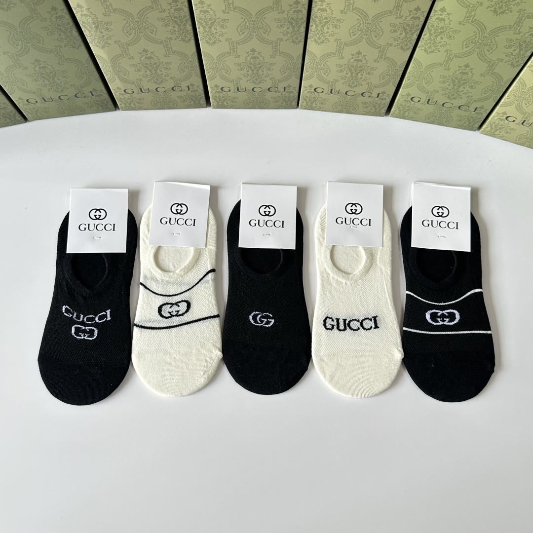   💛配专柜包装
Gucci (古驰) 新款船袜隐形袜堆堆袜袜子！一盒五双，专柜同步筒袜袜子，💛大牌出街