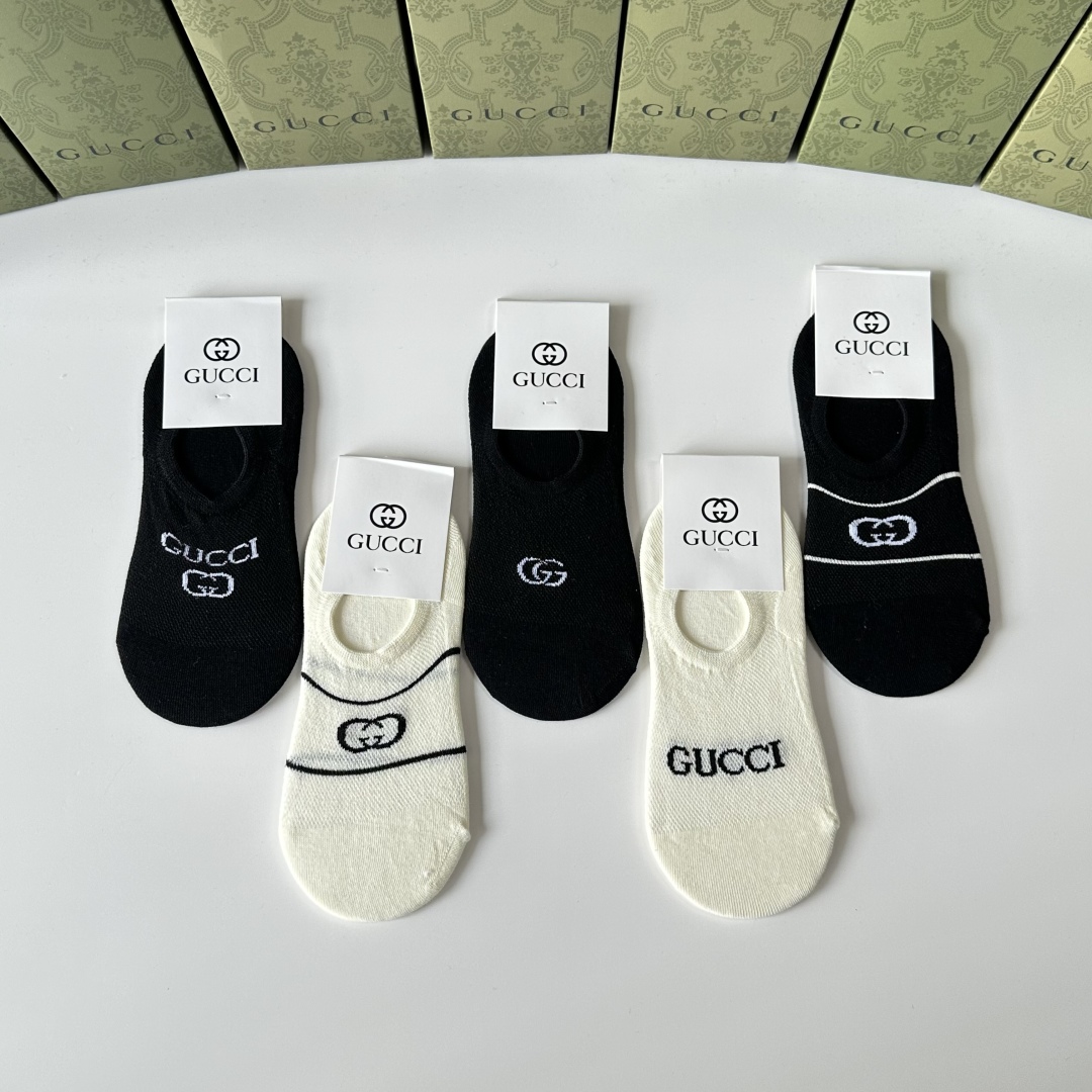   💛配专柜包装
Gucci (古驰) 新款船袜隐形袜堆堆袜袜子！一盒五双，专柜同步筒袜袜子，💛大牌出街
