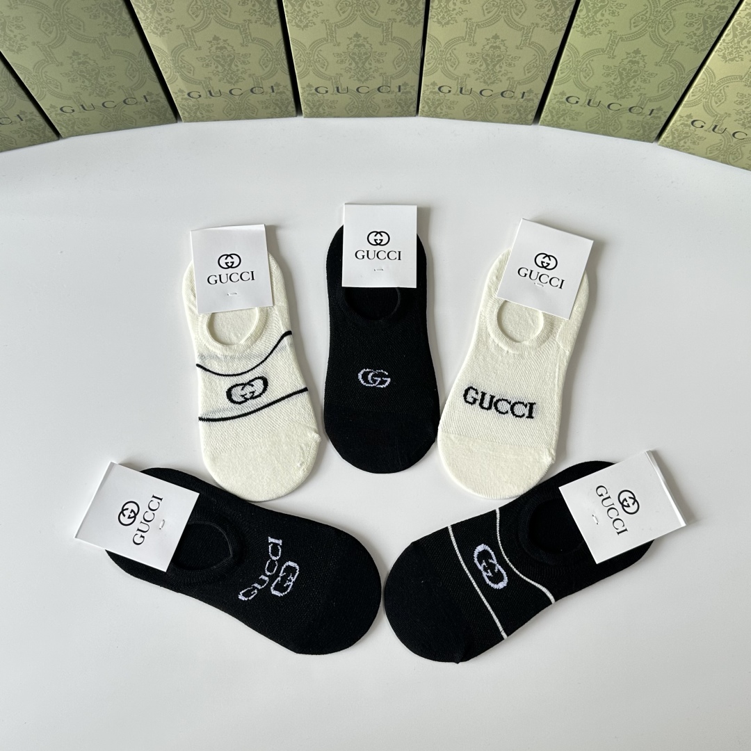   💛配专柜包装
Gucci (古驰) 新款船袜隐形袜堆堆袜袜子！一盒五双，专柜同步筒袜袜子，💛大牌出街