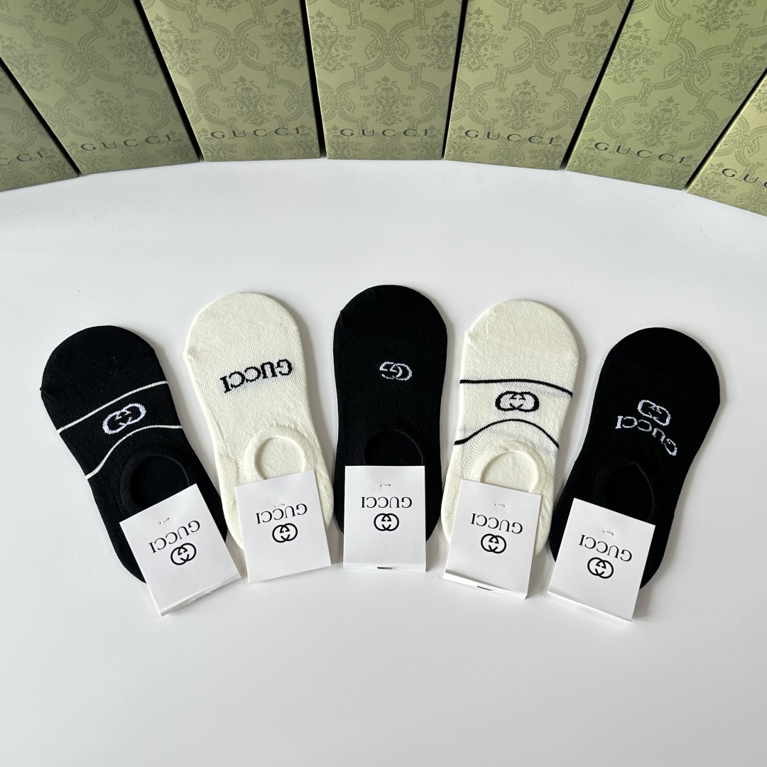   💛配专柜包装
Gucci (古驰) 新款船袜隐形袜堆堆袜袜子！一盒五双，专柜同步筒袜袜子，💛大牌出街