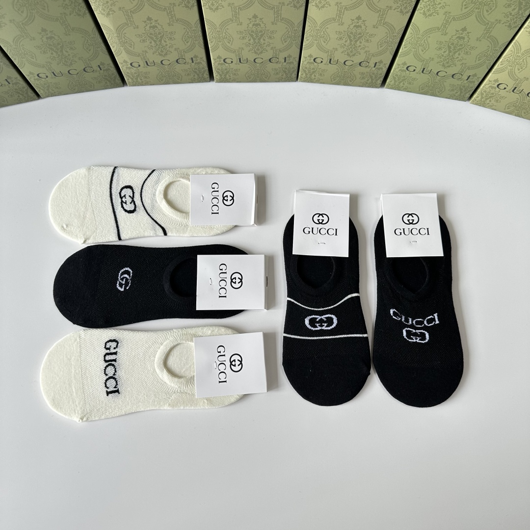   💛配专柜包装
Gucci (古驰) 新款船袜隐形袜堆堆袜袜子！一盒五双，专柜同步筒袜袜子，💛大牌出街
