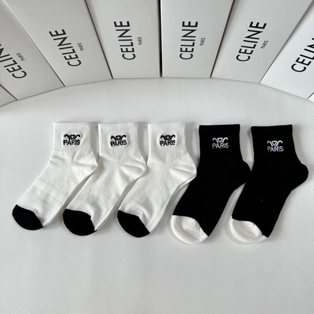NO:358346,Specially equipped with counter packaging Celine's new mid-length embroidered pile socks!  One box of five pairs, counter synchronous socks, big brands on the street, trendy people must have super easy to match socks, stockings, socks, celine, celine, socks19860909特 配专柜包装 Celine（赛琳）新款中长款刺绣堆堆袜袜子！一盒五双,专柜同步筒袜袜子,大牌出街,潮人必备超好搭袜子,丝袜,袜子,celine,celine,socks,accessory