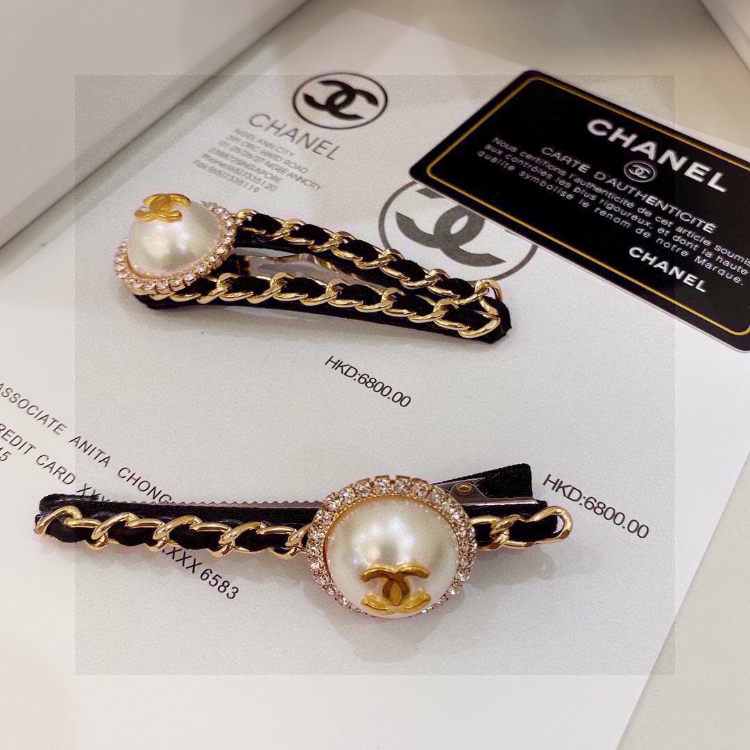（两件套）跑量 配全套包装
CHANEL（香奈儿）今年最好卖的新款
Vintage中古复古链条发夹
超仙