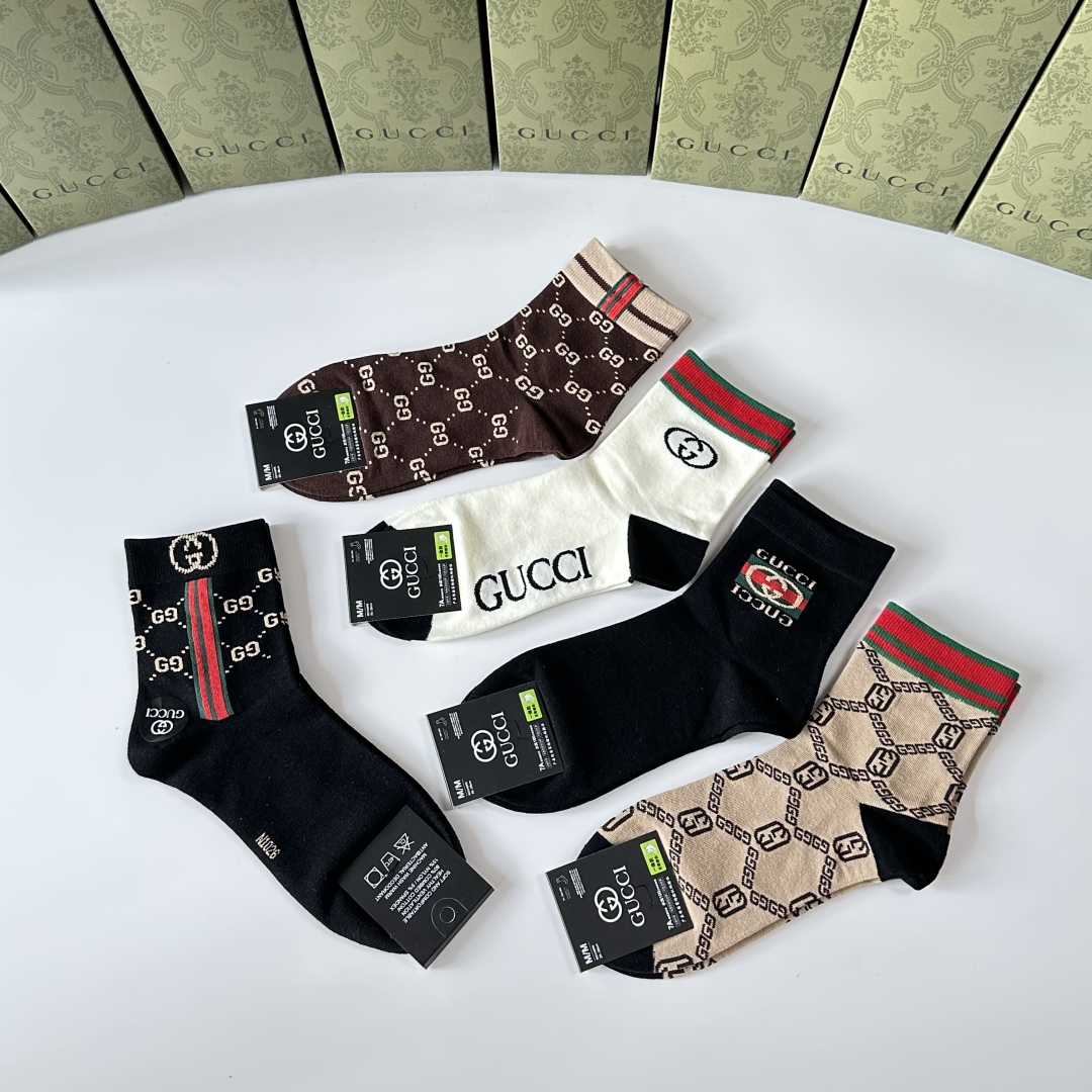 💛配专柜包装Gucci（古驰）新款中长款堆堆袜袜子！一盒五双，专柜同步筒袜袜子，💛大牌出街，潮人必备🔥超