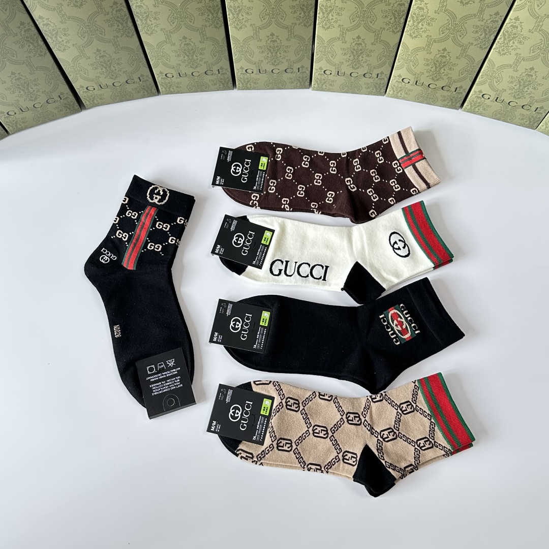 💛配专柜包装Gucci（古驰）新款中长款堆堆袜袜子！一盒五双，专柜同步筒袜袜子，💛大牌出街，潮人必备🔥超