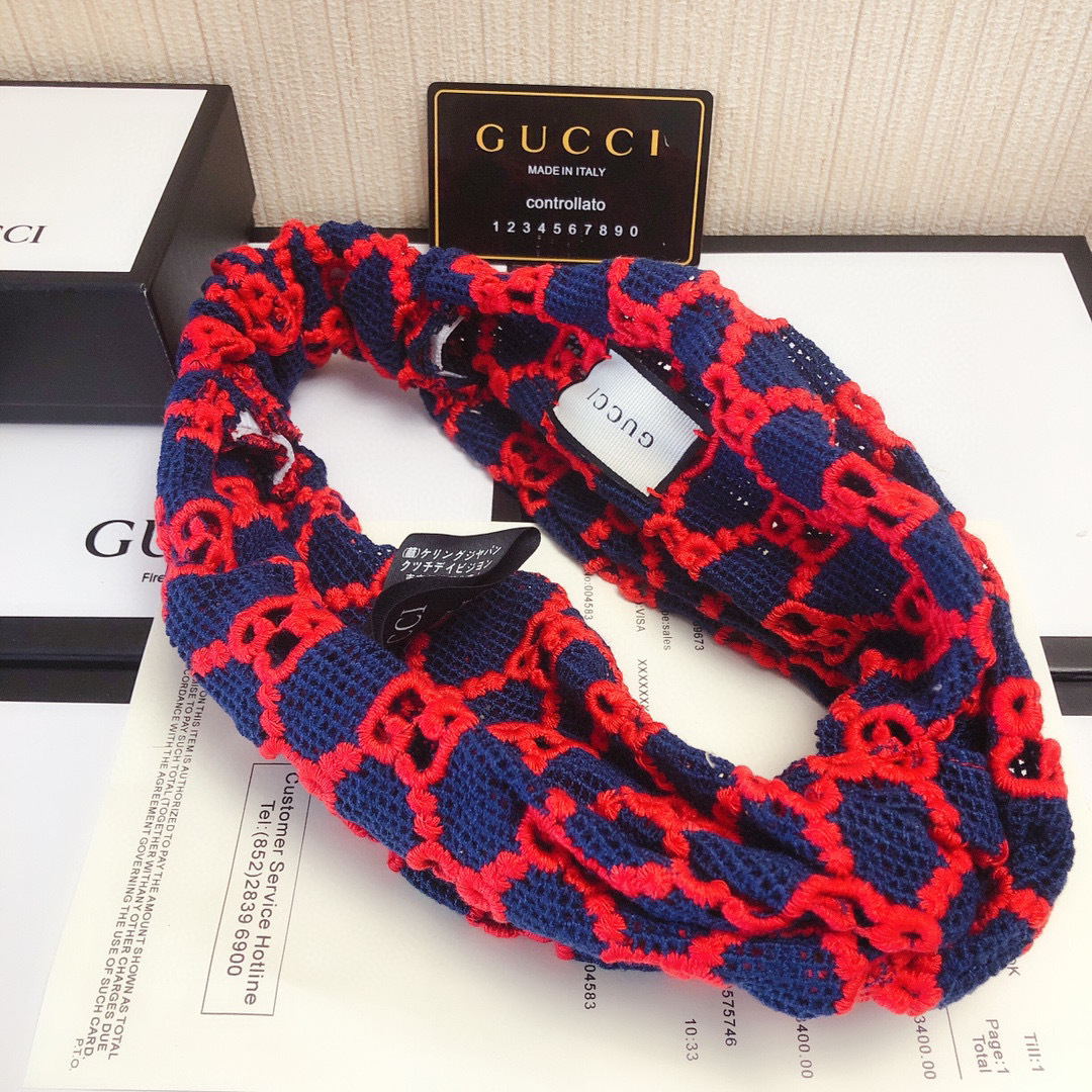   配专柜包装
Gucci（古驰) 官网GG镂空款发带 多功能时尚束发头饰
时尚名媛风 人手必备#