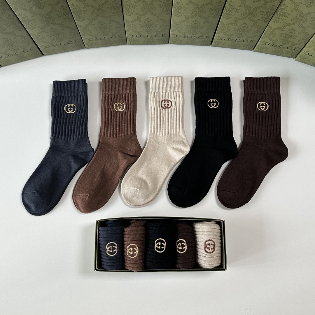 💛配专柜包装Gucci（古驰）新款羊绒中长款堆堆袜袜子！一盒五双，专柜同步筒袜袜子，💛大牌出街，潮人必备