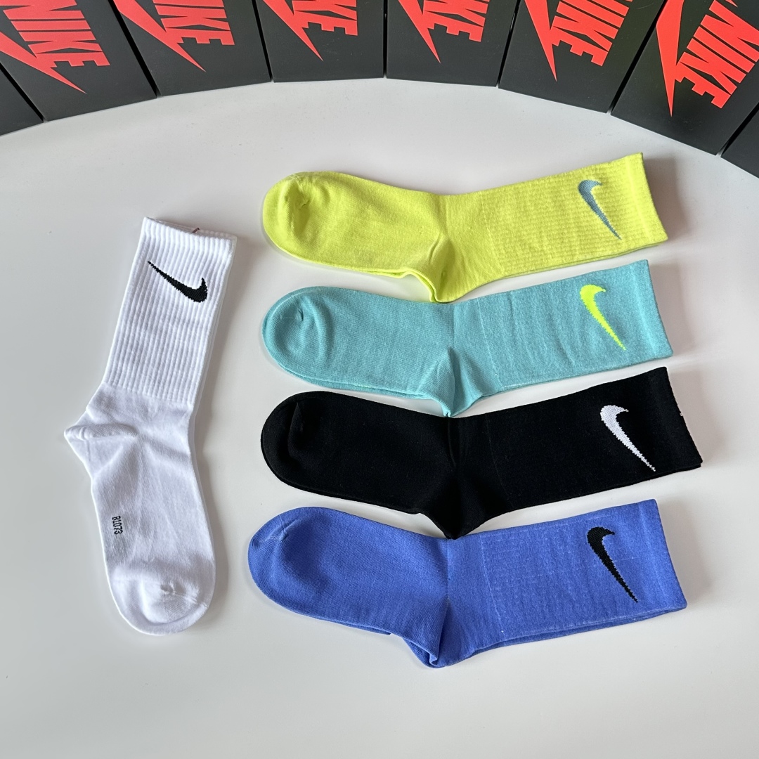💛配包装NIKE（耐克）新款中长款堆堆袜袜子！一盒五双， 专柜同步筒款袜子，💛大牌出街，潮人必备🔥超好搭