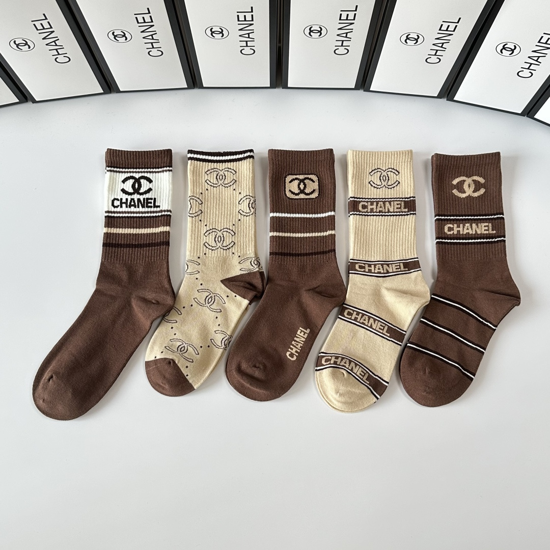 NO:584754,Special packaging Chanel (Chanel) new mid-length pile socks!  Five pairs in a box, synchronized tube socks at the counter, big brands out on the street, must-have socks for fashionistas, stockings, socks, chanel, chanel, socks19860909特 配包装 Chanel（香奈儿）新款中长款堆堆袜袜子！一盒五双, 专柜同步筒款袜子,大牌出街,潮人必备超好搭袜子,丝袜,袜子,chanel,chanel,socks,accessory