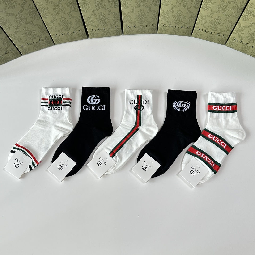 NO:585161,Special packaging Gucci (Gucci) new mid-length pile socks!  Five pairs in a box, synchronized tube socks at the counter, big brands out on the street, must-have socks for fashionistas, stockings, socks, gucci, gucci, socks19860909特 配包装 Gucci（古驰）新款中长款堆堆袜袜子！一盒五双, 专柜同步筒款袜子,大牌出街,潮人必备超好搭袜子,丝袜,袜子,gucci,gucci,socks,accessory