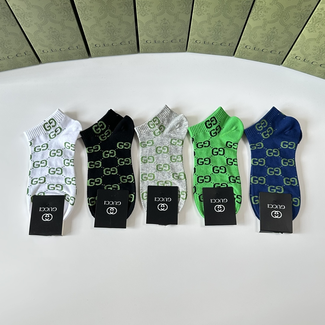 NO:585253,Specially equipped with counter packaging Gucci's new medium and short socks, piles of socks!  Five pairs in a box, synchronized tube socks at the counter, big brands going out on the street, must-have socks for fashionistas, stockings, socks, gucci, gucci, socks19860909特 配专柜包装 Gucci（古驰）新款中短筒袜堆堆袜袜子！一盒五双,专柜同步筒袜袜子,大牌出街,潮人必备超好搭袜子,丝袜,袜子,gucci,gucci,socks,accessory