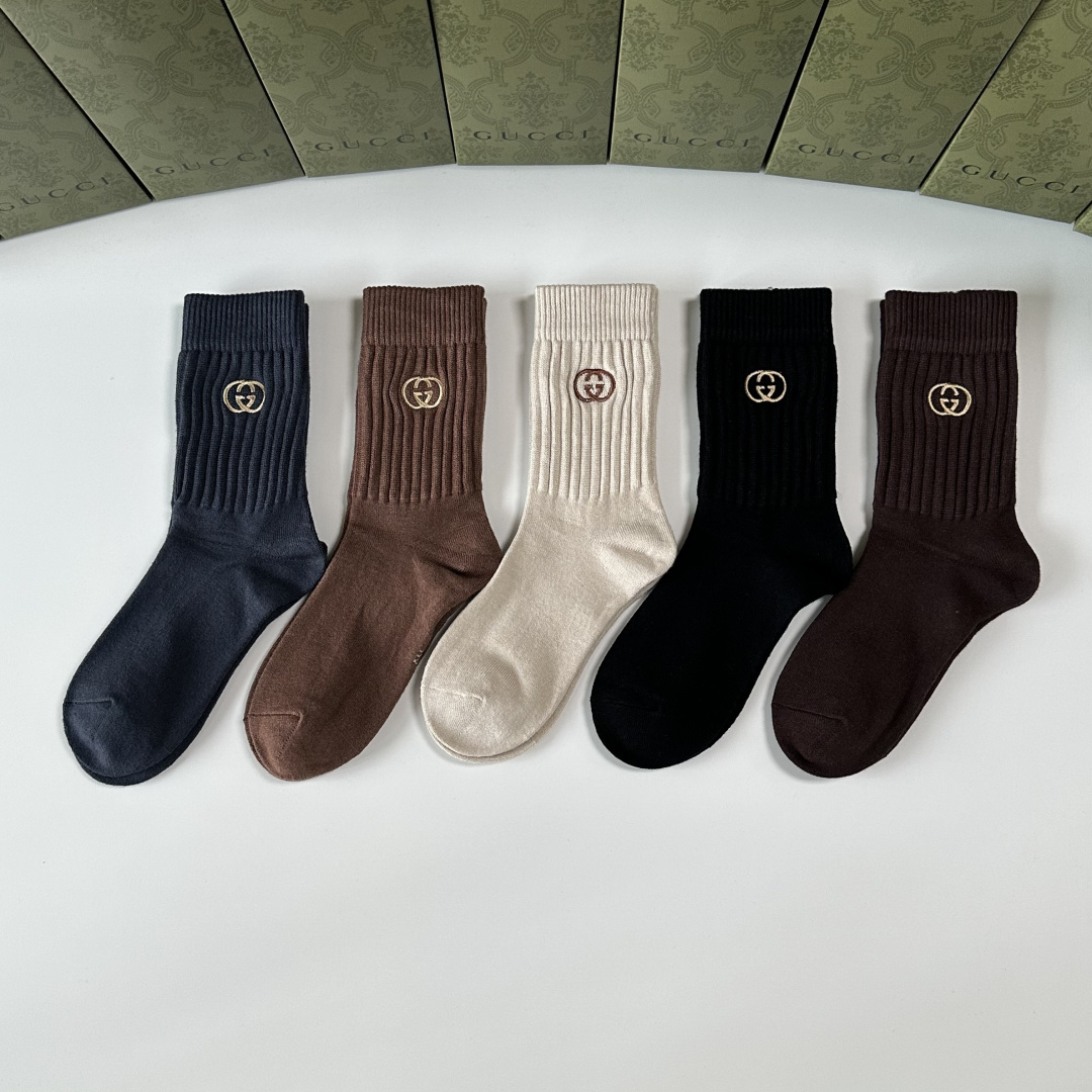 NO:586134,Specially equipped with counter packaging Gucci's new cashmere mid-length pile socks!  Five pairs in a box, synchronized tube socks at the counter, big brands going out on the street, must-have socks for fashionistas, stockings, socks, gucci, gucci, socks19860909特 配专柜包装 Gucci（古驰）新款羊绒中长款堆堆袜袜子！一盒五双,专柜同步筒袜袜子,大牌出街,潮人必备超好搭袜子,丝袜,袜子,gucci,gucci,socks,accessory