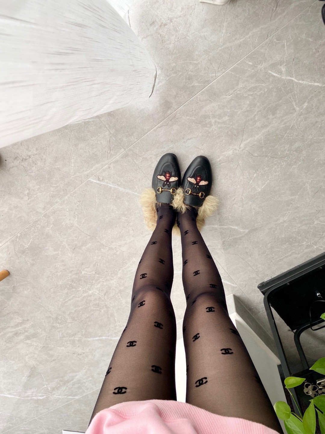 NO:586194,Special packaging, ss new style Xiaoxiang stockings with small letters, really beautiful. Many celebrities wear socks, stockings, socks, socks.19860909特 配包装 ss新款小香丝袜小字母 真的太好看 很多红人穿袜子,丝袜,袜子,socks,accessory