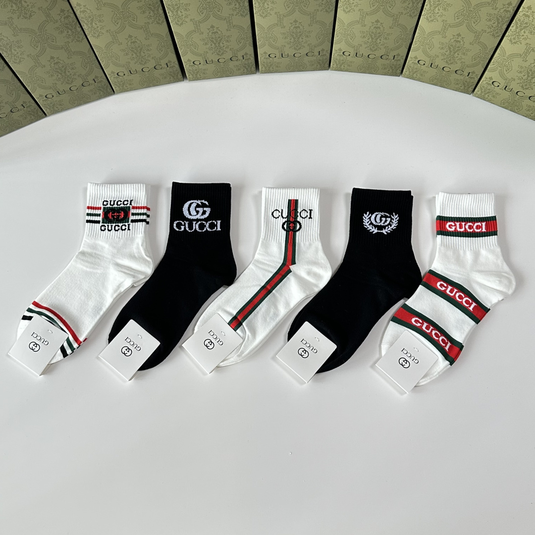 NO:585682,Special packaging Gucci (Gucci) new mid-length pile socks!  Five pairs in a box, synchronized tube socks at the counter, big brands out on the street, must-have socks for fashionistas, stockings, socks, gucci, gucci, socks19860909特 配包装 Gucci（古驰）新款中长款堆堆袜袜子！一盒五双, 专柜同步筒款袜子,大牌出街,潮人必备超好搭袜子,丝袜,袜子,gucci,gucci,socks,accessory