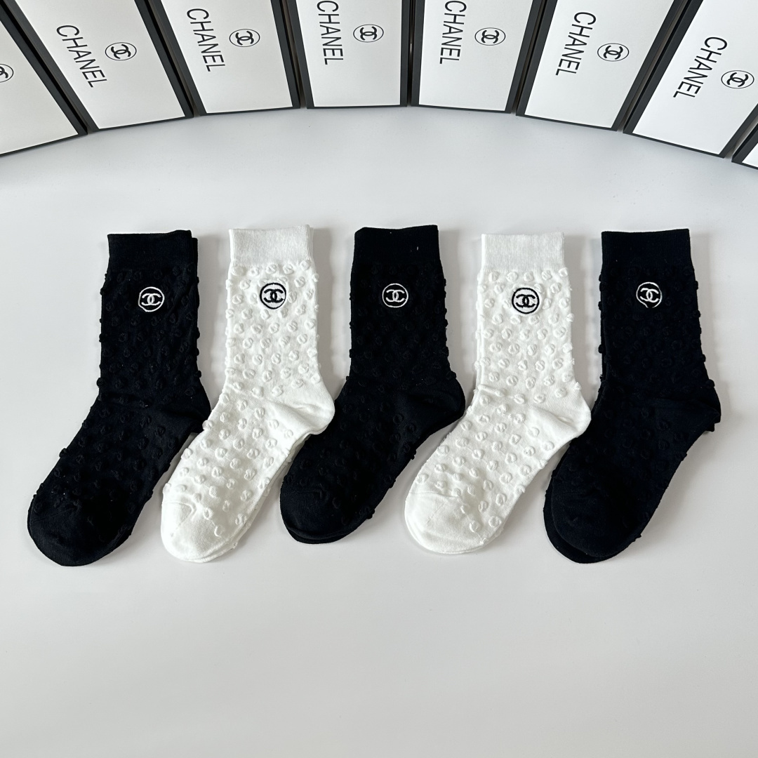 NO:640549,Special counter packaging Chanel (Chanel) new embroidered mid-length pile socks!  Five pairs in a box, synchronized tube socks at the counter, big brands going out on the street, must-have socks for fashionistas, stockings, socks, chanel, chanel, socks19860909特配专柜包装 Chanel（香奈儿）新款刺绣中长款堆堆袜袜子！一盒五双,专柜同步筒袜袜子,大牌出街,潮人必备超好搭袜子,丝袜,袜子,chanel,chanel,socks,accessory