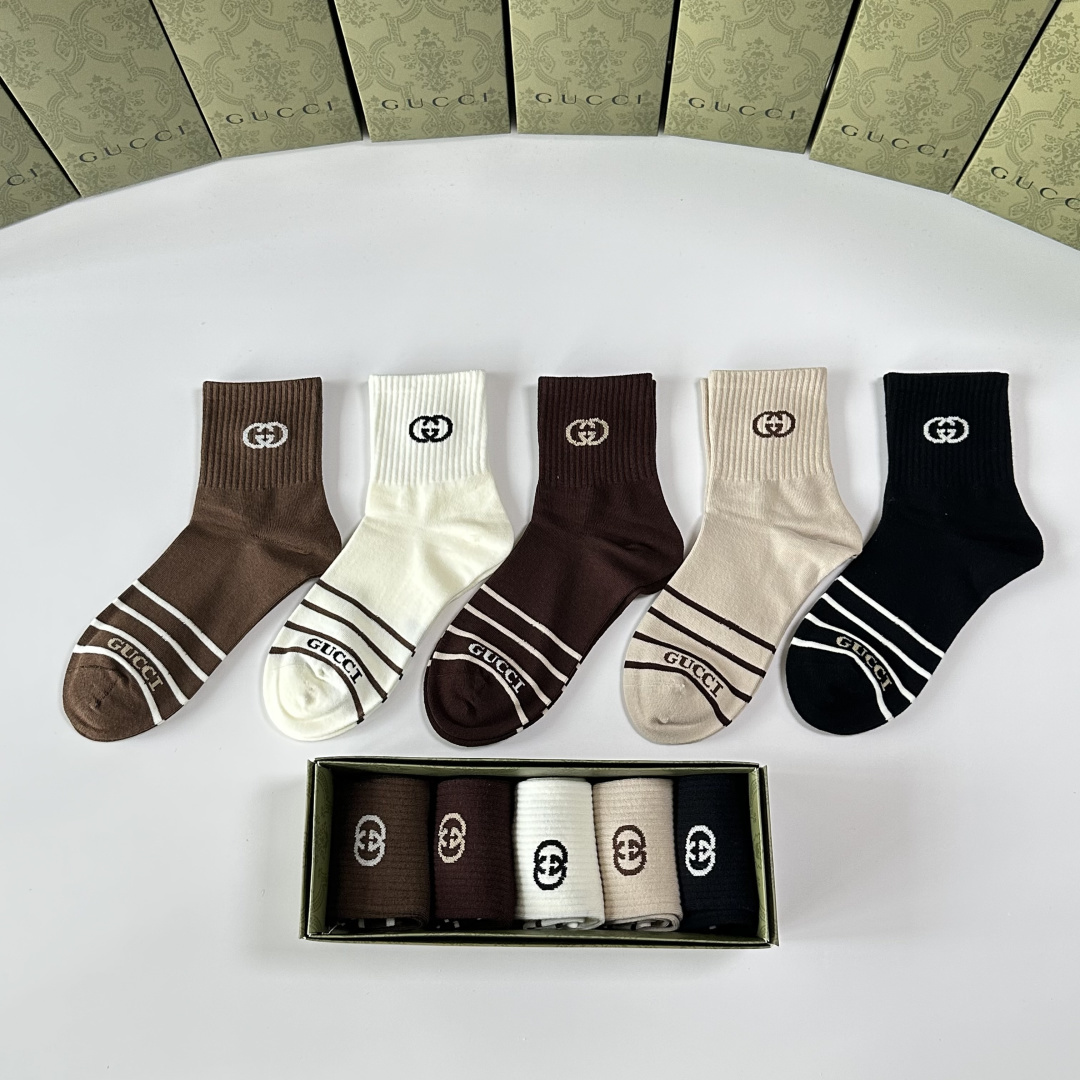 💛配专柜包装Gucci（古驰）新款中长款堆堆袜袜子！一盒五双，专柜同步筒袜袜子，💛大牌出街，潮人必备🔥超