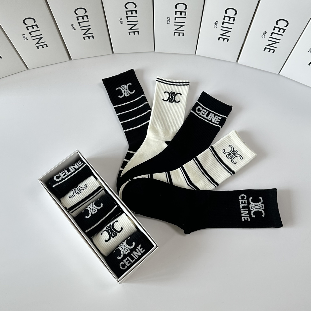 💛配专柜包装Celine（赛琳）新款中长款堆堆袜袜子！一盒五双，专柜同步筒袜袜子，大牌出街，潮人必备🔥超