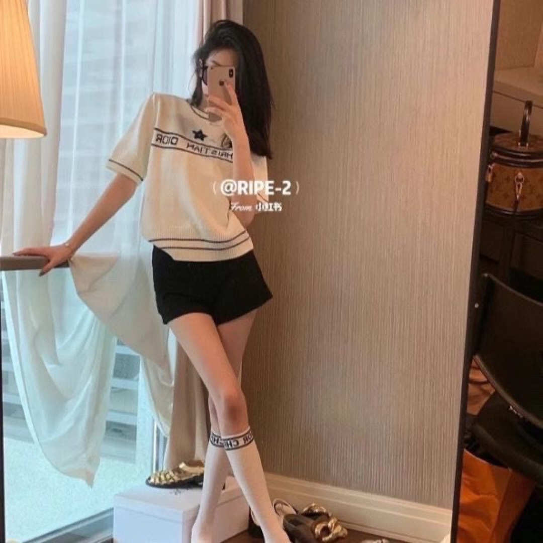 💛配专柜包装DIOR（迪奥）新款中长款堆堆袜袜子！一盒两双，专柜同步筒袜袜子，💛大牌出街，潮人必备🔥超好