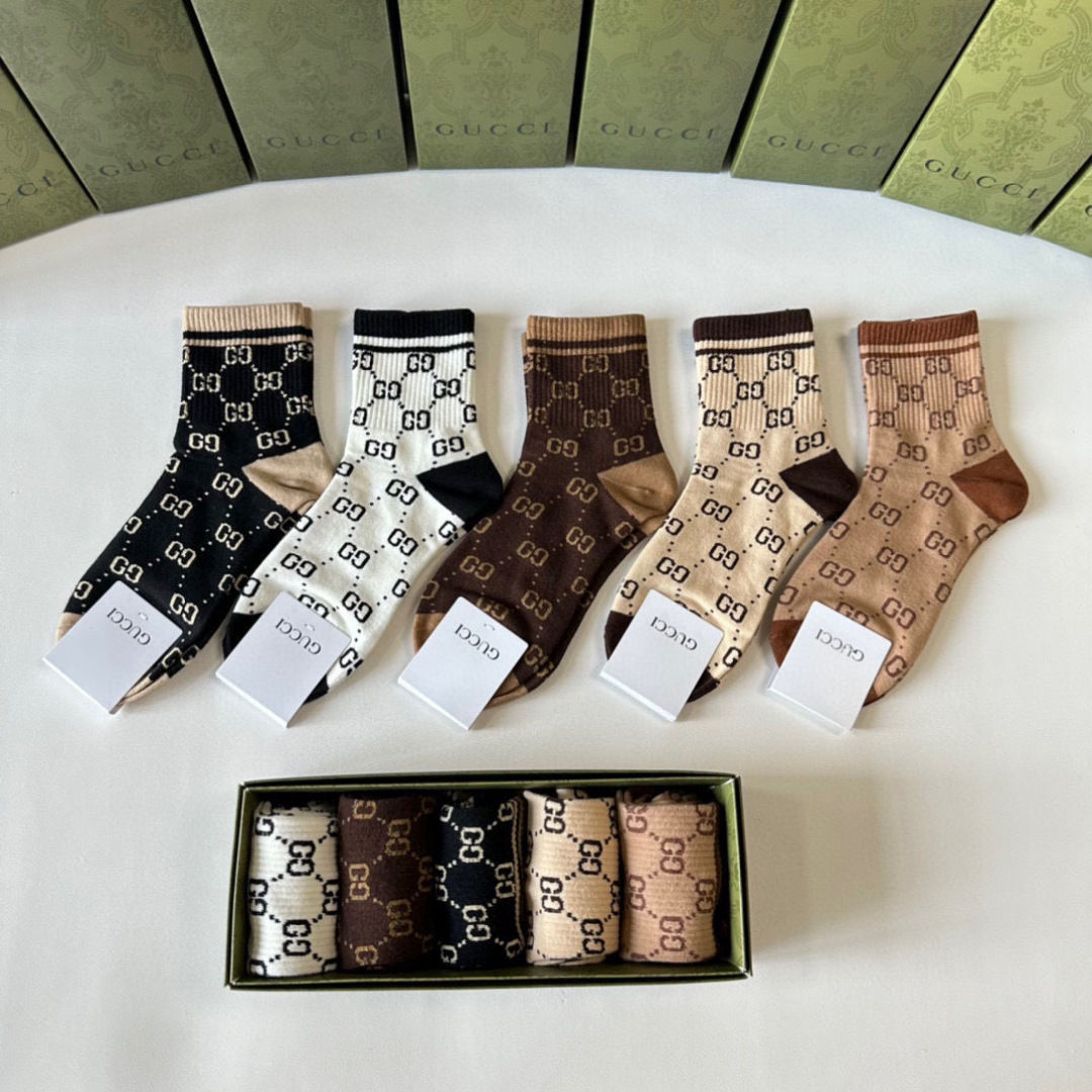 💛配包装Gucci（古驰）新款经典精梳棉中长款堆堆袜袜子！一盒五双， 专柜同步筒款袜子，💛大牌出街，潮人