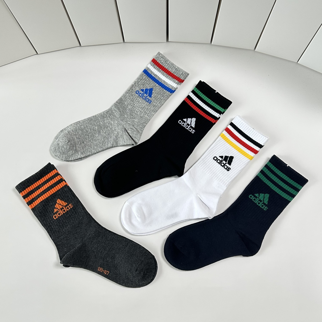 💛配专柜包装adidas（阿迪达斯）新款三叶草中长款堆堆袜袜子！一盒五双，专柜同步筒袜袜子，大牌出街，潮