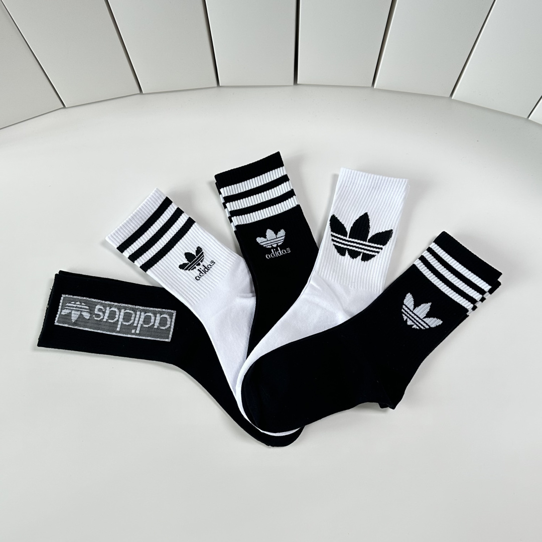 💛配专柜包装adidas（阿迪达斯）新款三叶草中长款堆堆袜袜子！一盒五双，专柜同步筒袜袜子，大牌出街，潮