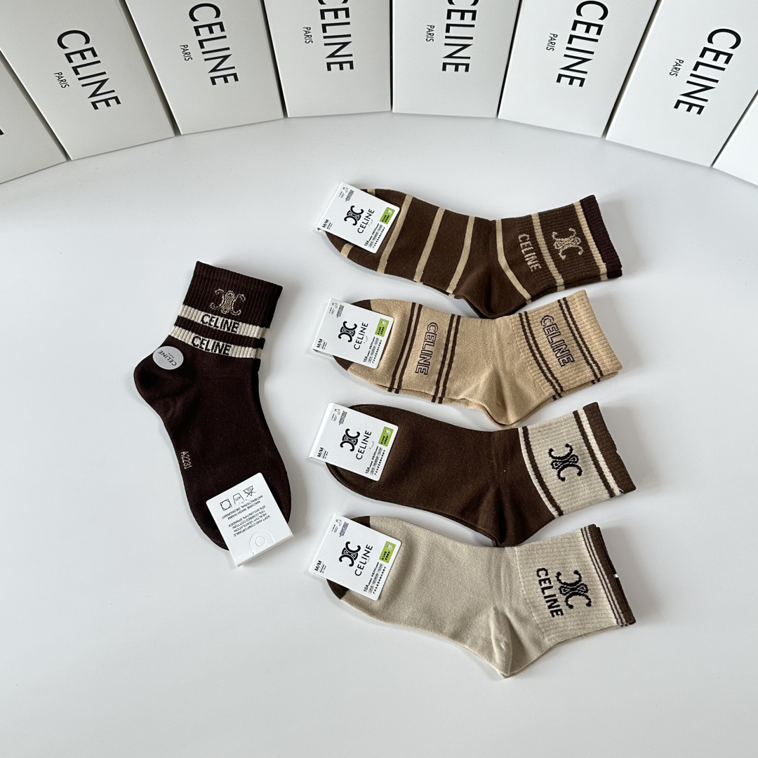 💛配专柜包装Celine（赛琳）新款中长款堆堆袜袜子！一盒五双，专柜同步筒袜袜子，大牌出街，潮人必备🔥超