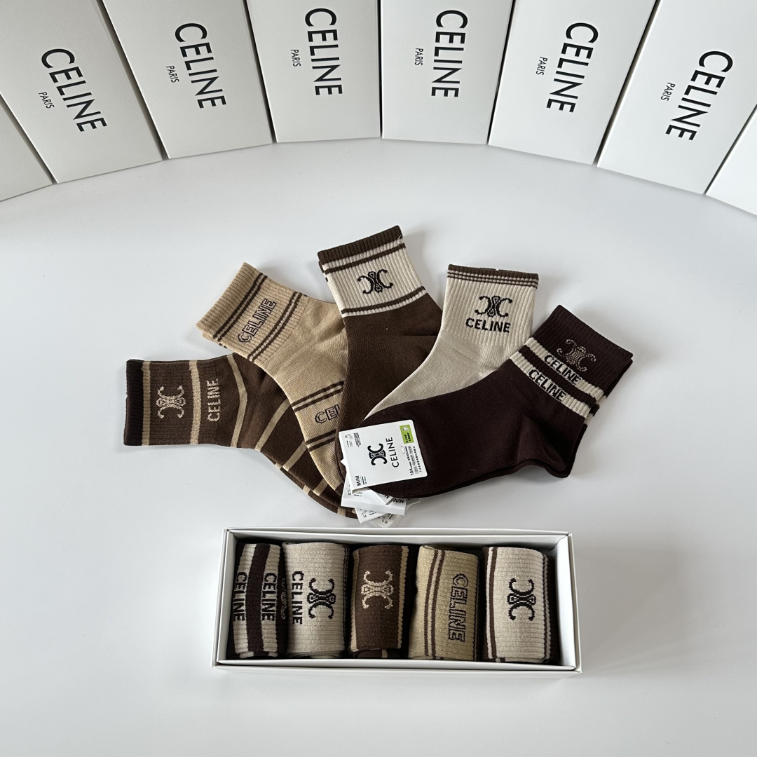 💛配专柜包装Celine（赛琳）新款中长款堆堆袜袜子！一盒五双，专柜同步筒袜袜子，大牌出街，潮人必备🔥超