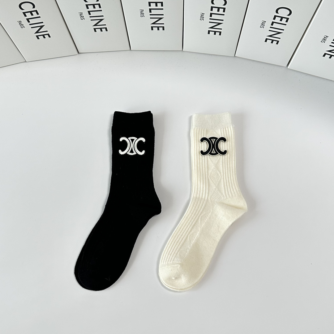 💛配专柜包装Celine（赛琳）新款羊绒堆堆袜袜子！一盒两双，专柜同步款袜子，💛大牌出街，潮人必备🔥超好