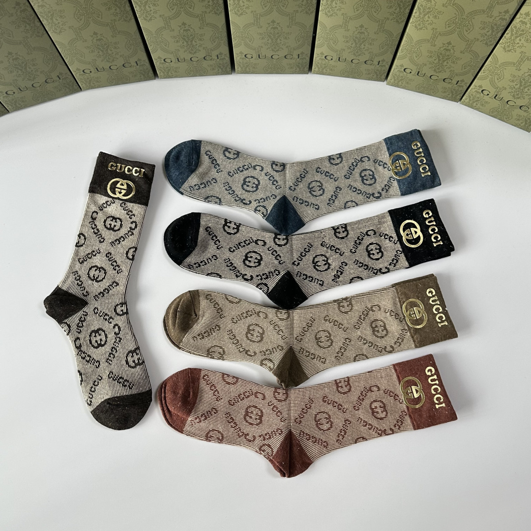 💛配包装Gucci（古驰）新款烫金双针中长款堆堆袜袜子！一盒五双， 专柜同步筒款袜子，💛大牌出街，潮人必