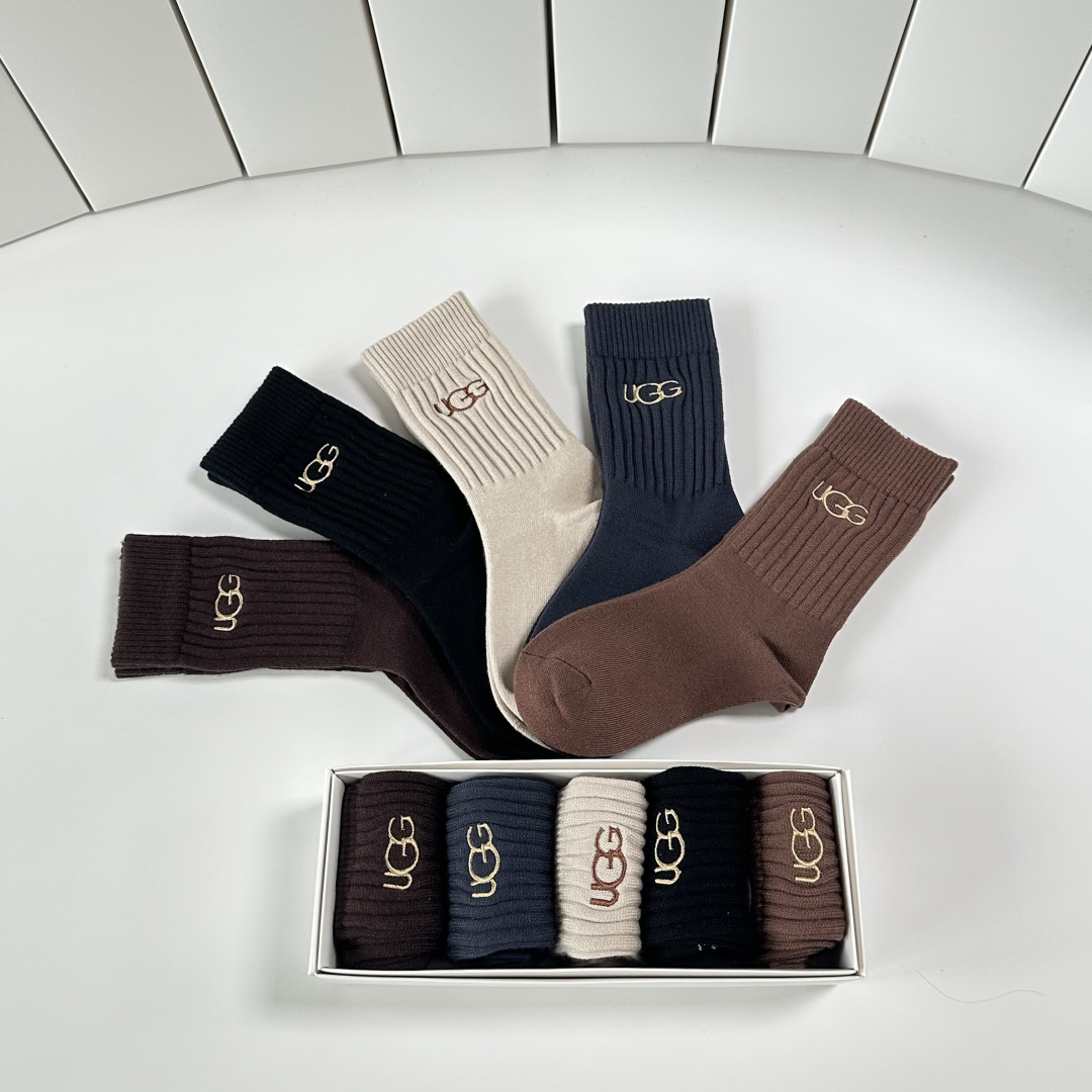 💛配专柜包装UGG.新款羊绒中长筒袜堆堆袜袜子！一盒五双，专柜同步筒袜袜子，💛大牌出街，潮人必备🔥超好搭