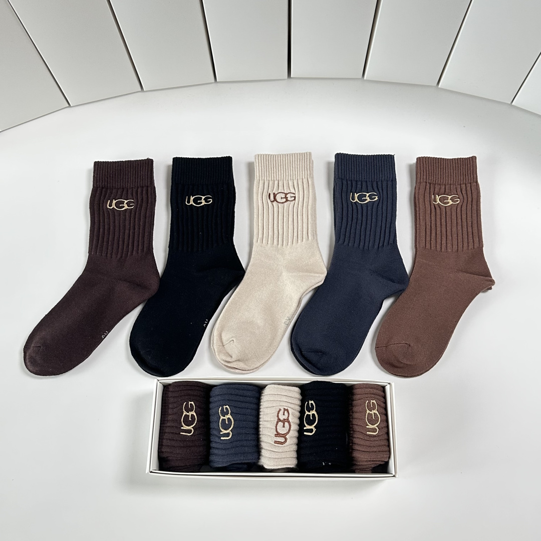 💛配专柜包装UGG.新款羊绒中长筒袜堆堆袜袜子！一盒五双，专柜同步筒袜袜子，💛大牌出街，潮人必备🔥超好搭