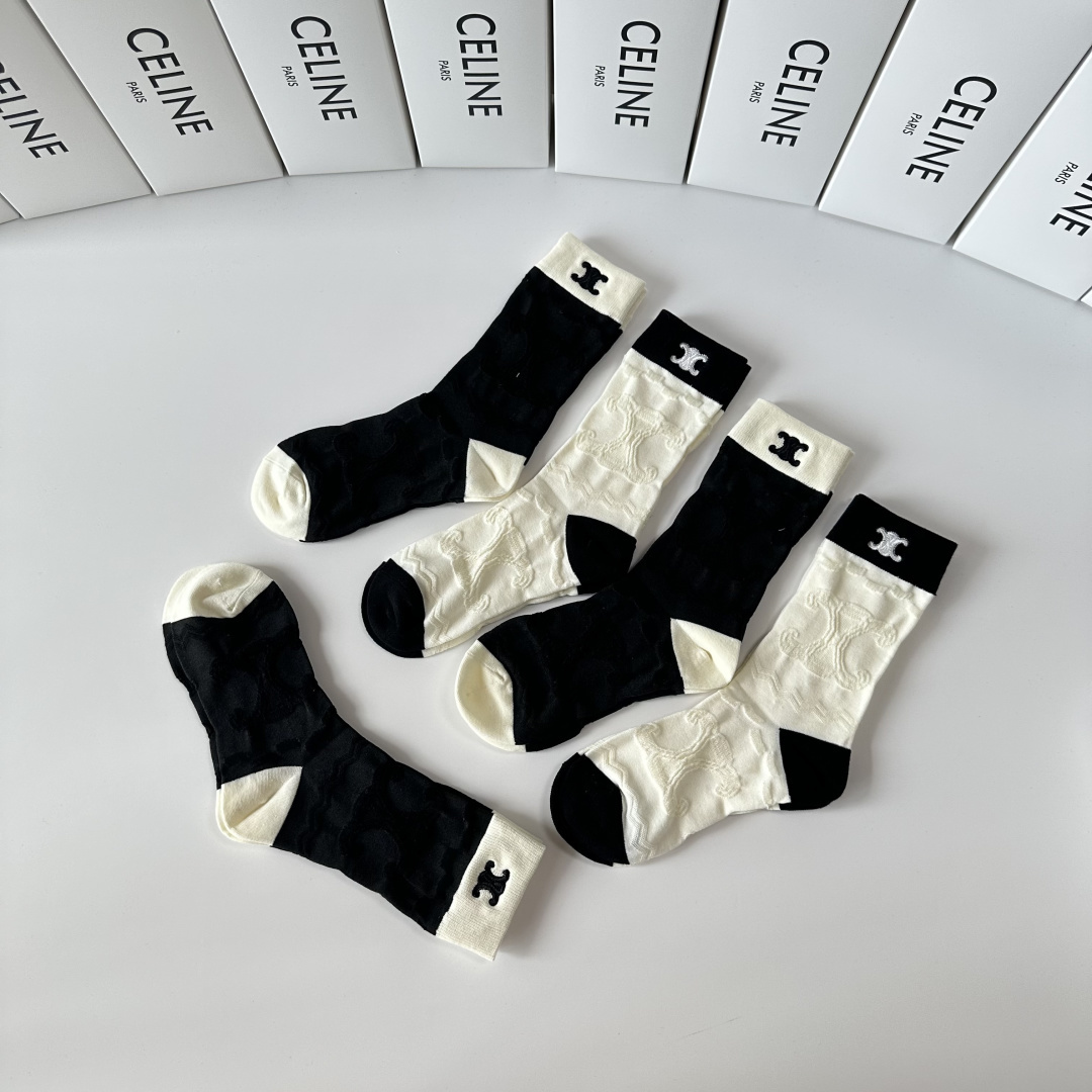 💛配专柜包装CELINE（赛琳）新款刺绣中长款堆堆袜袜子！一盒五双，专柜同步筒袜袜子，💛大牌出街，潮人必