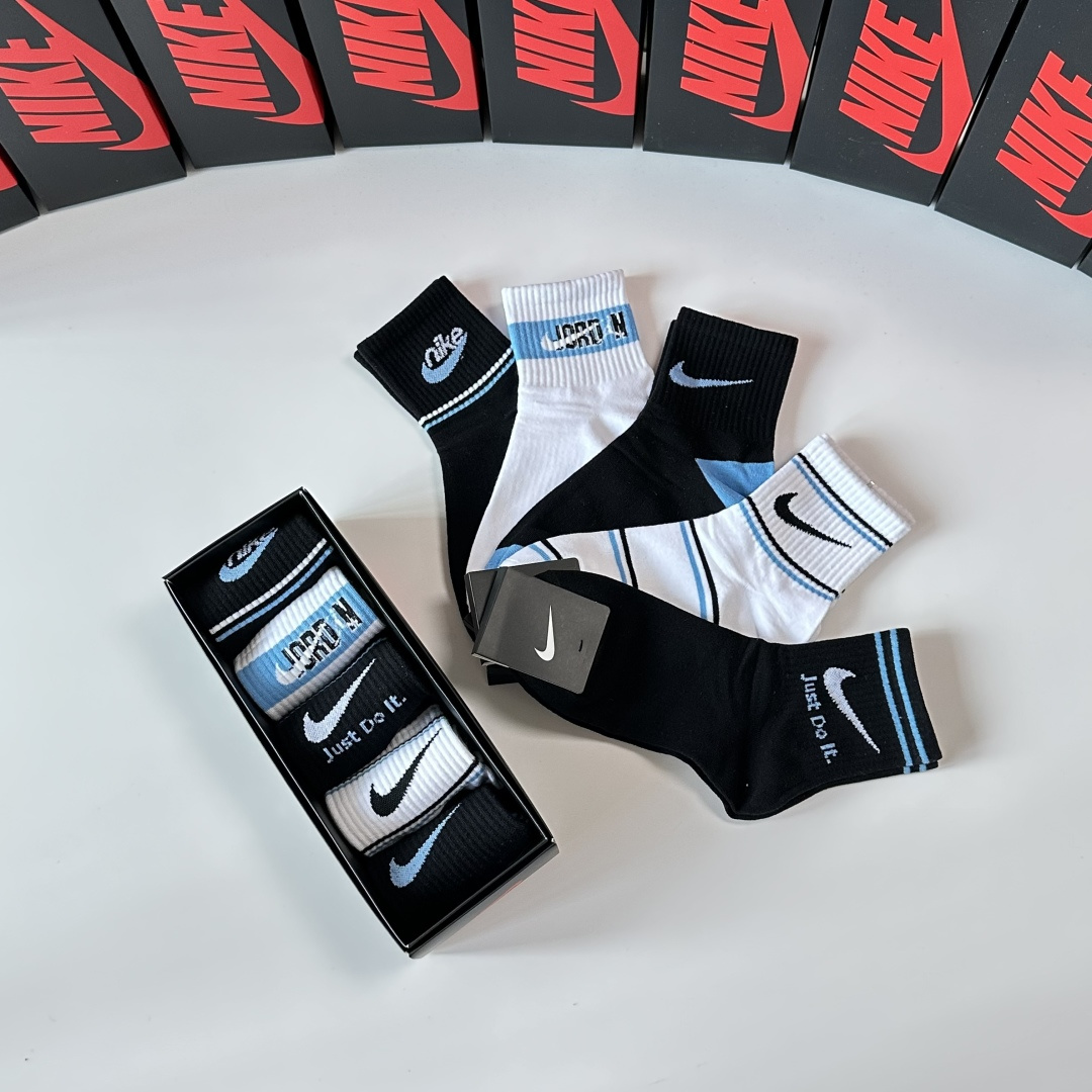💛配专柜包装NIKE（耐克）新款中长款堆堆袜袜子！一盒五双，专柜同步筒袜袜子，💛大牌出街，潮人必备🔥超好