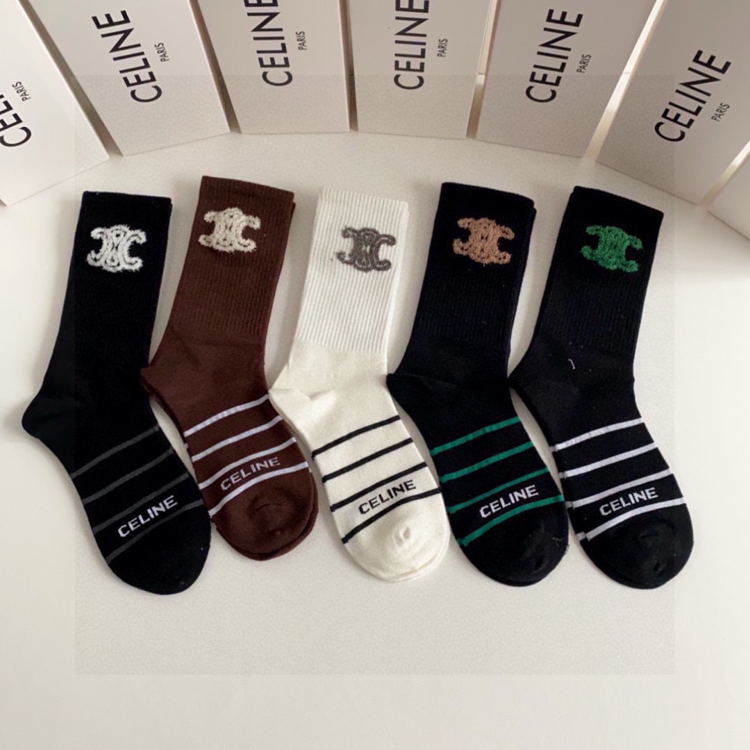 NO:618290,Specially packaged Celine's new classic embroidered mid-length pile socks!  Five pairs in a box, counter-synchronized tube socks, big brands out on the street, a must-have for fashionistas, super easy to match. Socks, silk stockings, socks, celine, celine, socks19860909特 配包装 Celine（赛琳）新款经典刺绣中长款堆堆袜袜子！一盒五双, 专柜同步筒袜袜子,大牌出街,潮人必备超好搭.袜子丝袜,袜子,celine,celine,socks,accessory