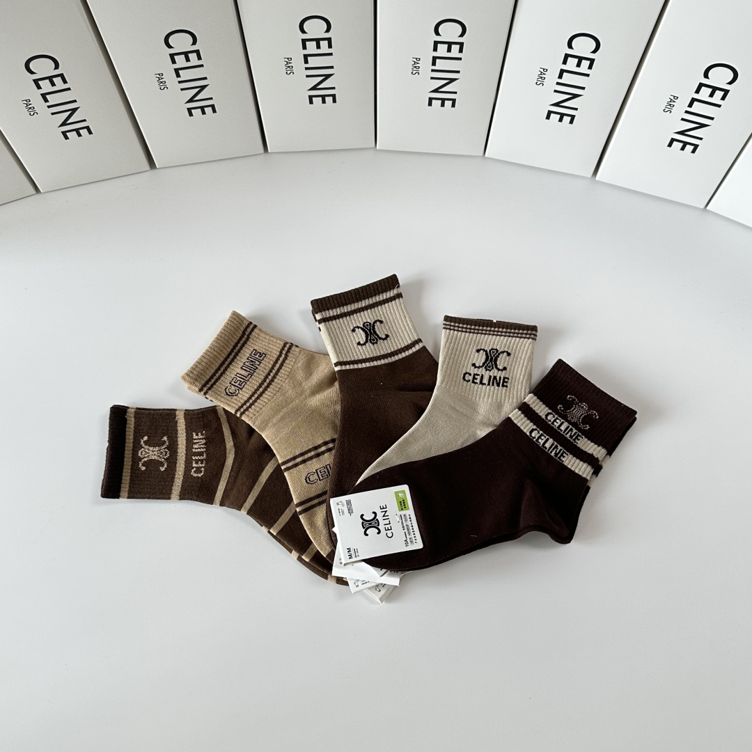 💛配专柜包装Celine（赛琳）新款中长款堆堆袜袜子！一盒五双，专柜同步筒袜袜子，大牌出街，潮人必备🔥超